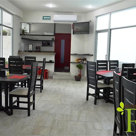 Hotel Rv Мартинес-де-ла-Торре Экстерьер фото